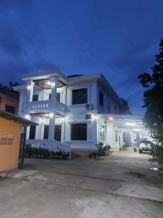 Inthavong Hotel/Guest House Vang Vieng Exterior photo